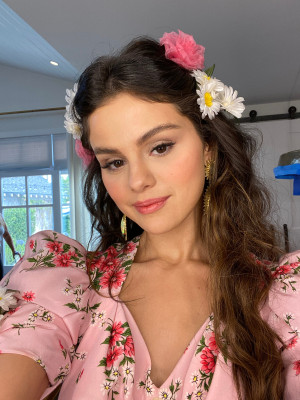 Selena Gomez - Music Video &#039;De Una Vez&#039; (2021)