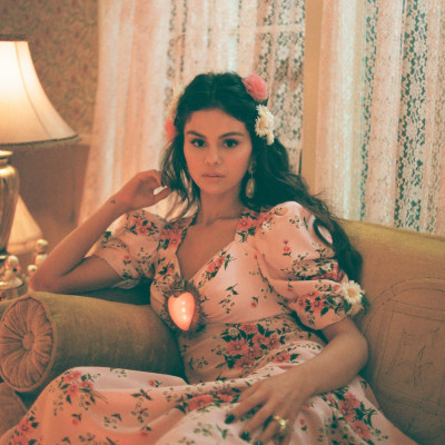 Selena Gomez by Erica Hernandez for De Una Vez (2021)