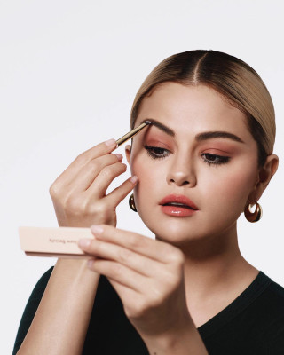 Selena Gomez - Rare Beauty &#039;Perfect Strokes&#039; (2021)
