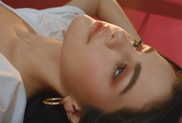 Selena Gomez - Rare Beauty &#039;Stay Vulnerable&#039; (2021)