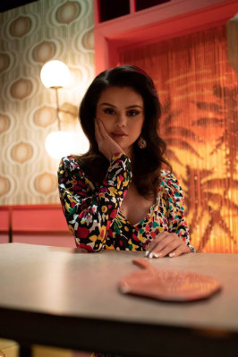Selena Gomez - Music Video &#039;Selfish Love&#039; (2021)