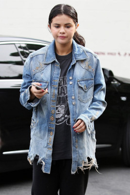 Selena Gomez - Los Angeles 12/21/2018