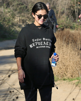 Selena Gomez - Los Angeles 12/21/2018