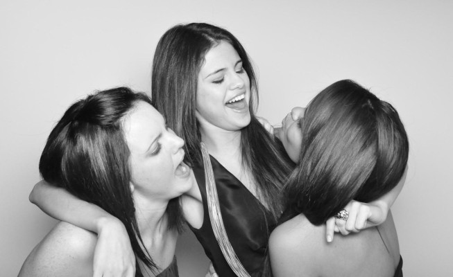 photo 24 in Selena Gomez gallery [id396215] 2011-05-20 00:00:00