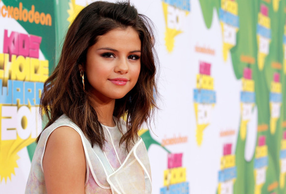 photo 21 in Selena Gomez gallery [id432025] 2011-11-03 00:00:00