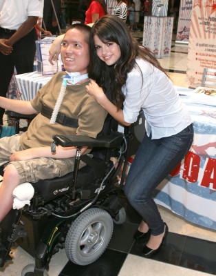 photo 15 in Selena gallery [id256347] 2010-04-12 00:00:00
