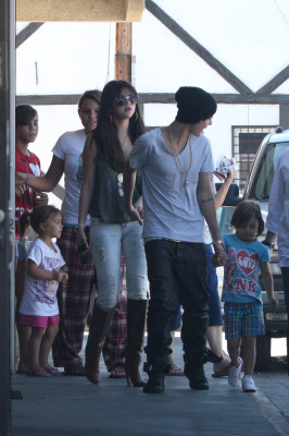 photo 12 in Selena gallery [id541776] 2012-07-29 00:00:00