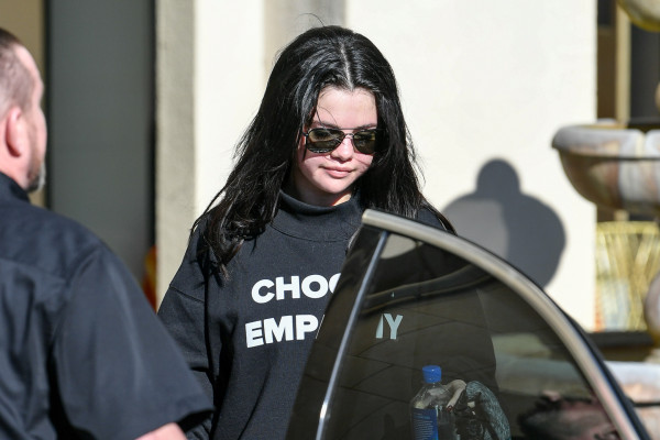 Selena Gomez - Hot Pilates in West Hollywood 12/28/2018