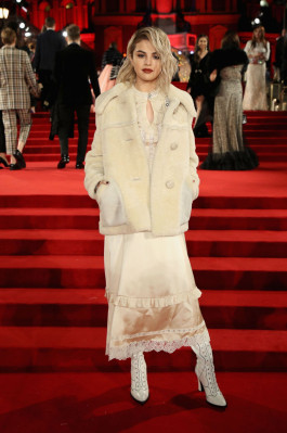 Selena Gomez – Fashion Awards 2017 in London