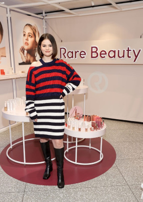 Selena Gomez - &#039;Rare Beauty&#039; Event in New York 11/04/2021