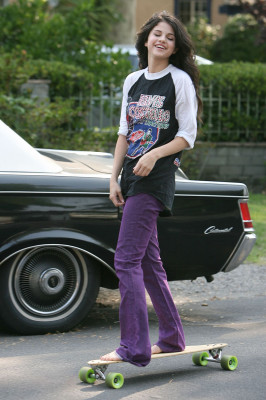 photo 21 in Selena Gomez gallery [id147955] 2009-04-08 00:00:00