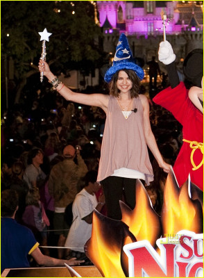 photo 3 in Gomez gallery [id167733] 2009-06-22 00:00:00