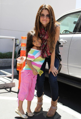 Selena Gomez pic #540447