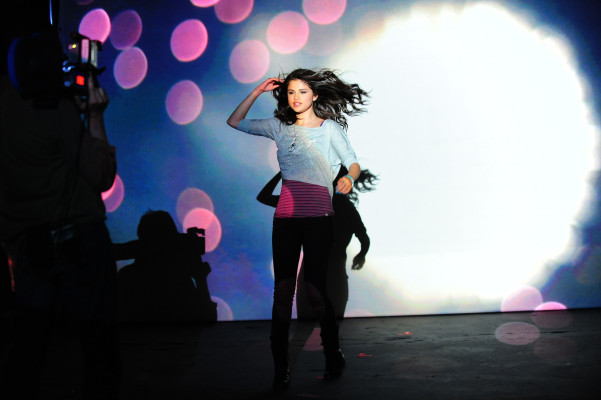 photo 21 in Selena gallery [id522960] 2012-06-14 00:00:00