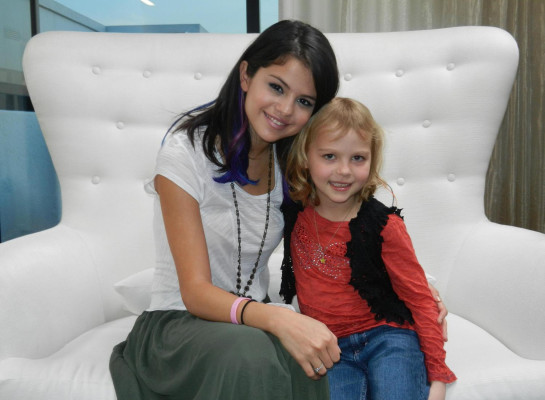 photo 28 in Selena Gomez gallery [id509265] 2012-05-10 00:00:00