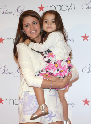 photo 17 in Selena gallery [id521720] 2012-06-11 00:00:00