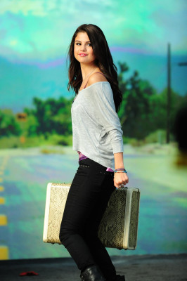 photo 16 in Selena Gomez gallery [id522765] 2012-06-13 00:00:00