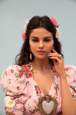 Selena Gomez - Music Video &#039;De Una Vez&#039; (2021)