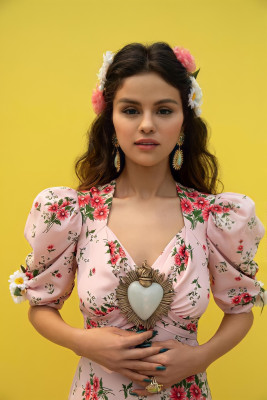 Selena Gomez - Music Video &#039;De Una Vez&#039; (2021)