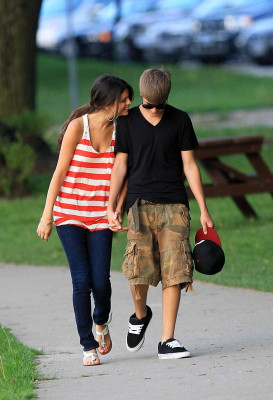 photo 25 in Selena Gomez gallery [id399494] 2011-06-02 00:00:00