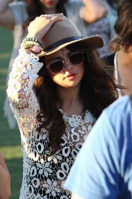 photo 21 in Selena Gomez gallery [id720684] 2014-04-16 00:00:00