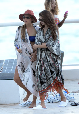 photo 5 in Selena Gomez gallery [id675692] 2013-11-05 00:00:00