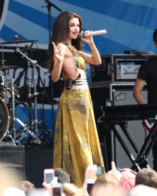 photo 9 in Selena Gomez gallery [id647582] 2013-07-07 00:00:00
