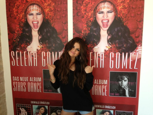 photo 5 in Selena Gomez gallery [id650014] 2013-07-14 00:00:00