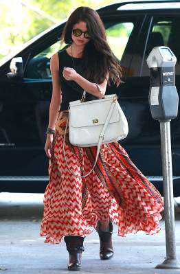 photo 29 in Selena Gomez gallery [id644748] 2013-06-27 00:00:00