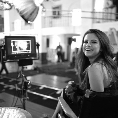 Selene Gomez - Kill Em With Kindness Music Video