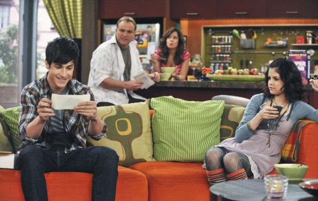photo 12 in Selena Gomez gallery [id349680] 2011-01-31 00:00:00