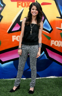 photo 22 in Selena Gomez gallery [id241527] 2010-02-08 00:00:00