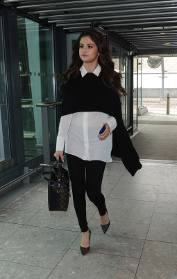 photo 28 in Selena Gomez gallery [id873579] 2016-03-13 00:00:00