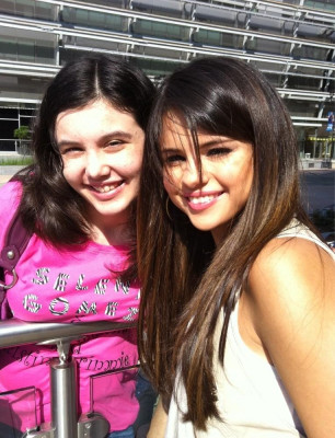 photo 25 in Selena Gomez gallery [id402642] 2011-06-17 00:00:00