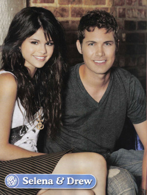 Selena Gomez pic #243470