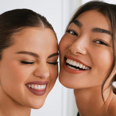 Selena Gomez - Rare Beauty | 2020