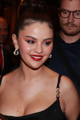 Selena Gomez out in Paris
