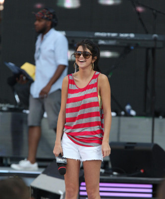 photo 20 in Selena Gomez gallery [id403422] 2011-06-22 00:00:00