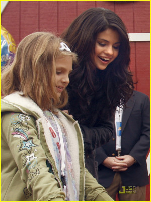 photo 27 in Selena Gomez gallery [id223631] 2009-12-21 00:00:00