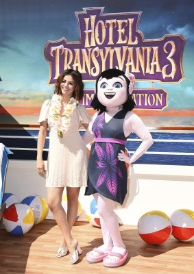 Selena Gomez – ‘Hotel Transylvania 3: Summer Vacation’ Photocall in Culver City