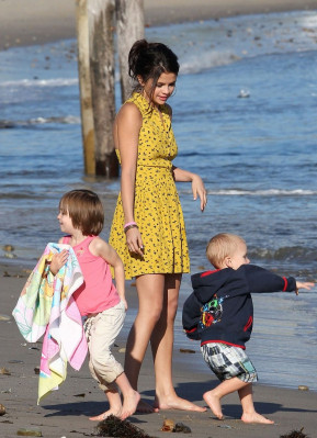 Selena Gomez pic #467771