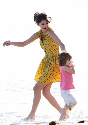 Selena Gomez pic #467774