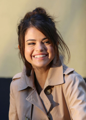 Selena Gomez – On the Set of Woody Allen Movie in NYC