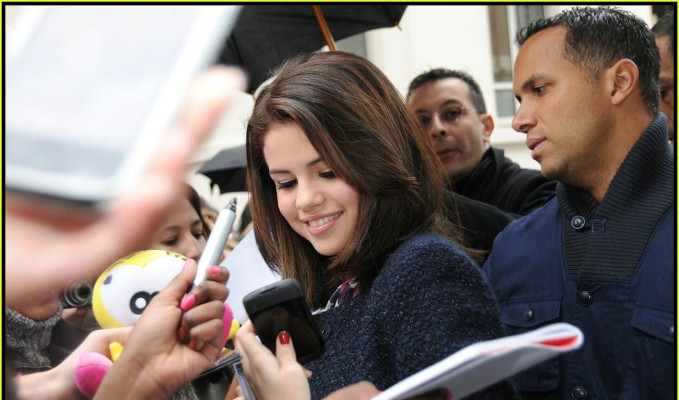 photo 11 in Selena Gomez gallery [id307101] 2010-10-25 00:00:00