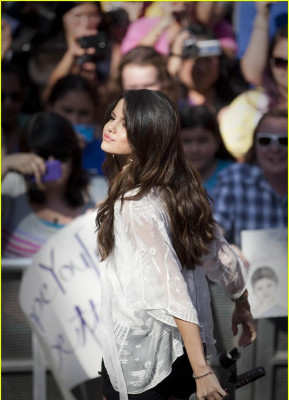photo 5 in Selena Gomez gallery [id402424] 2011-06-16 00:00:00