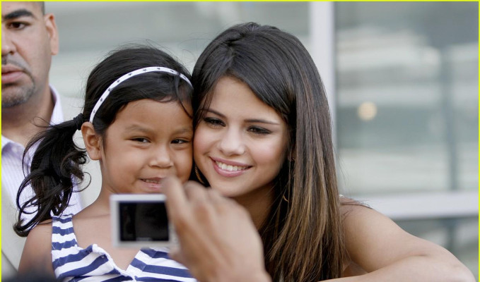 photo 17 in Selena Gomez gallery [id402650] 2011-06-17 00:00:00