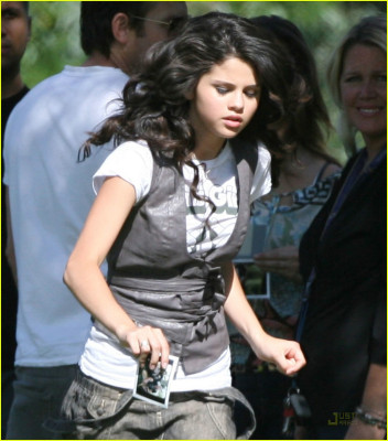 photo 10 in Selena Gomez gallery [id296248] 2010-09-15 00:00:00