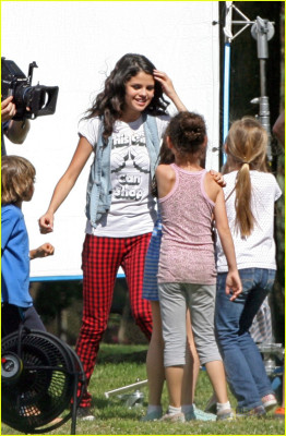 photo 9 in Selena Gomez gallery [id296249] 2010-09-15 00:00:00