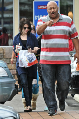 photo 28 in Selena Gomez gallery [id294912] 2010-09-13 00:00:00