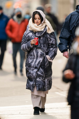Selena Gomez - On Set of 'Only Murders In The Building' in NY Jan 2022